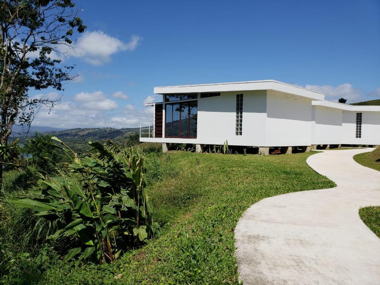 Laguna Arenal 3*